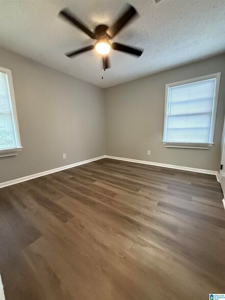 Photo - 205 Lake Dr Cir NE