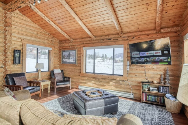 Building Photo - 5406 Henrys Lake Rd Unit ID1249862P