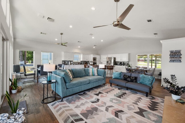 Photo - 1012 Chestnut Dr Unit ID1301590P