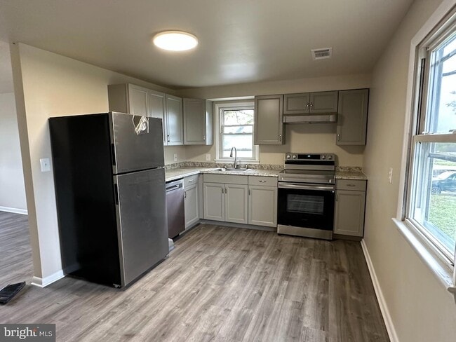 Photo - 1437 Liberty Rd