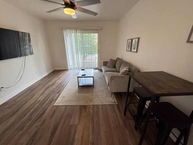 Building Photo - 798 S Cedar St Unit SI ID1296522P