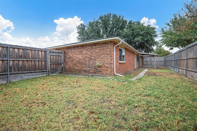 Photo - 4904 Watkins Dr