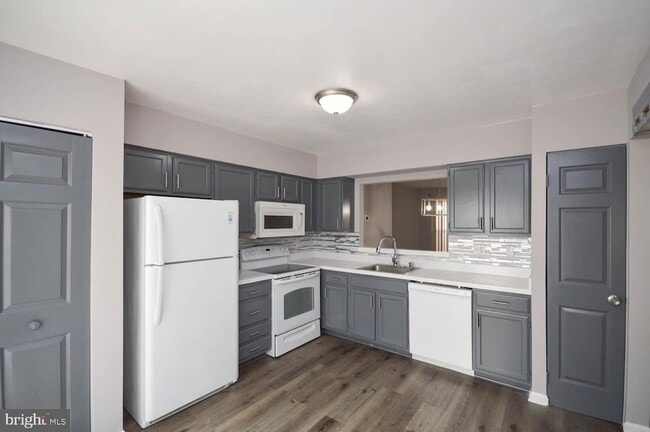 Photo - 14902 London Ln