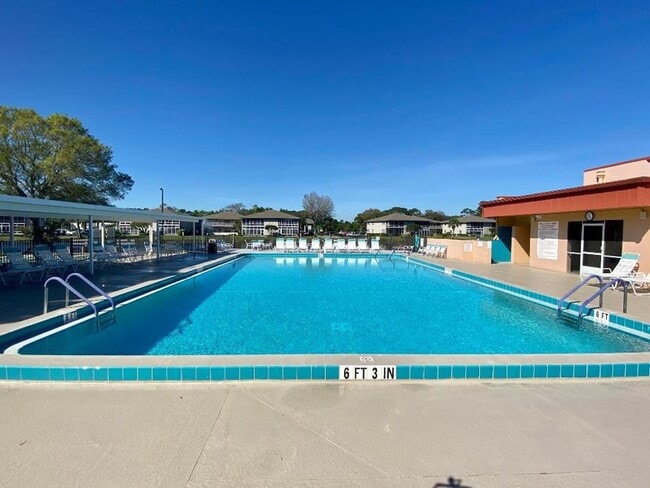 Building Photo - 26 Lake Vista Trail Unit 201