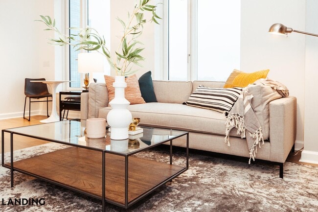 Building Photo - 1801 Meridian St Unit 917