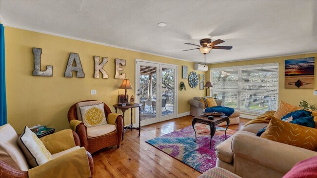 Photo - 316 Jacobs Creek Park Rd Unit ID1351235P