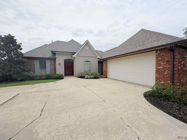 Photo - 40445 Thomas Ave