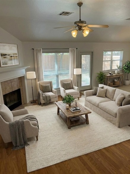 Photo - 3107 Burlington