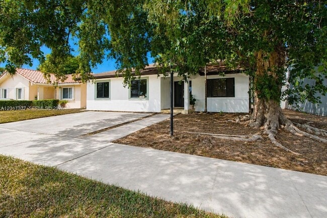 Photo - 10088 SW 143rd Ct