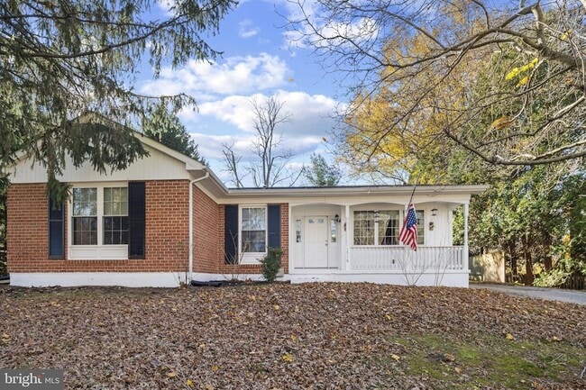 Building Photo - 1516 Cedarwood Dr