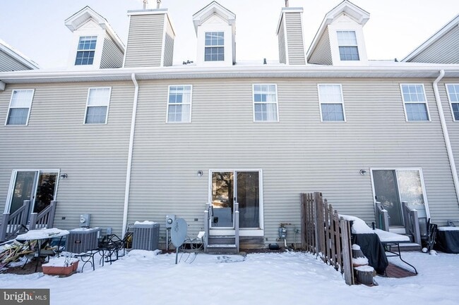 Photo - 1603 Blossom Cir