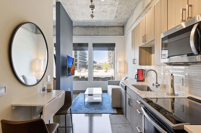 Photo - 728 N 3rd St