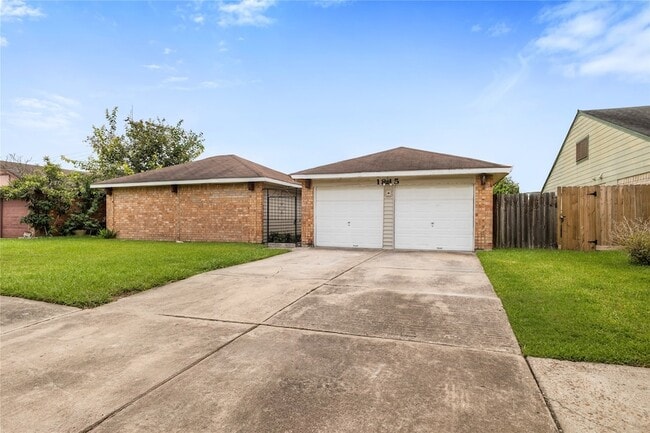 Photo - 1815 Millbury Dr