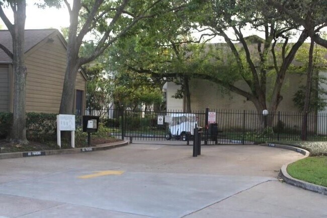 Photo - 10047 Westpark Dr Unit 46