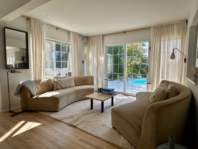 Photo - 62 Sea Farm Ln Unit ID1023411P