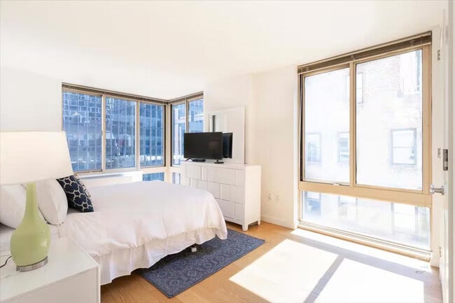 Photo - 254 W 54th St Unit SI ID1025153P