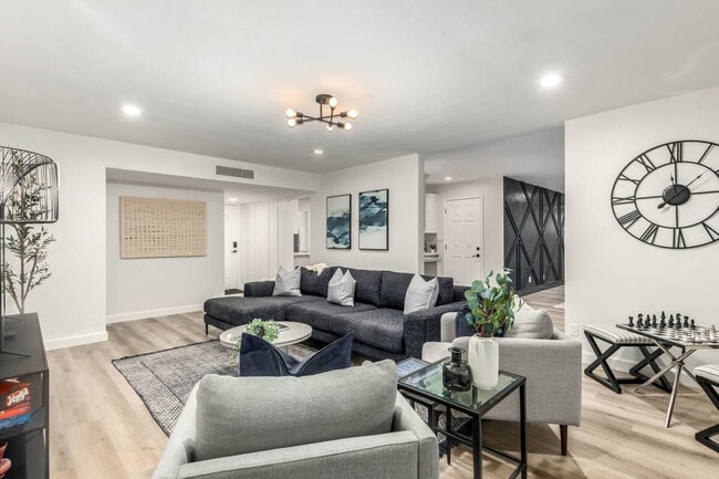Photo - 6940 E Palm Ln Unit SI ID1558614P
