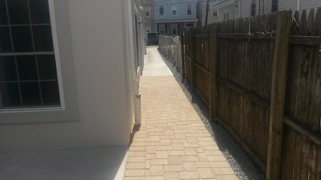 Photo - 112 39th St Unit 1