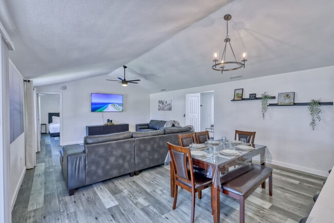 Building Photo - 6709 35th Ave W Unit ID1346494P