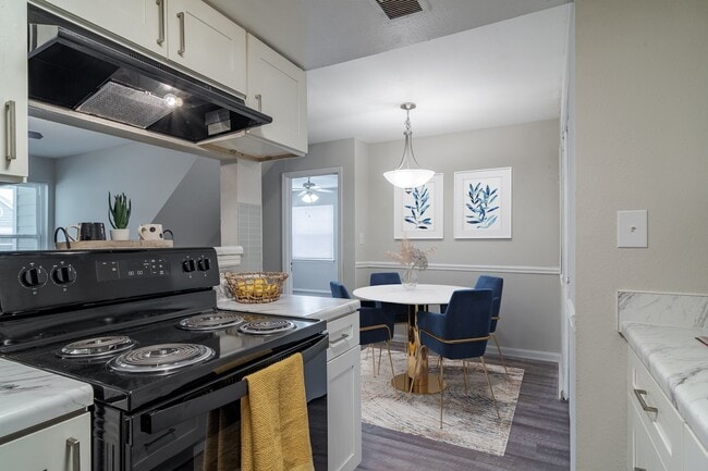 Photo - Grove at Stonebrook Apartments and Townhomes