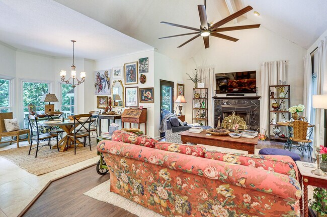 Photo - 1001 Penfield Way Unit SI ID1596263P
