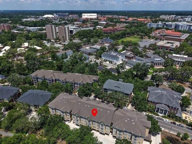 Building Photo - 1185 SW 9th Rd Unit 212