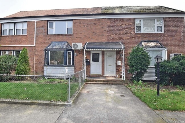 Photo - 75-03 197th St Unit 1