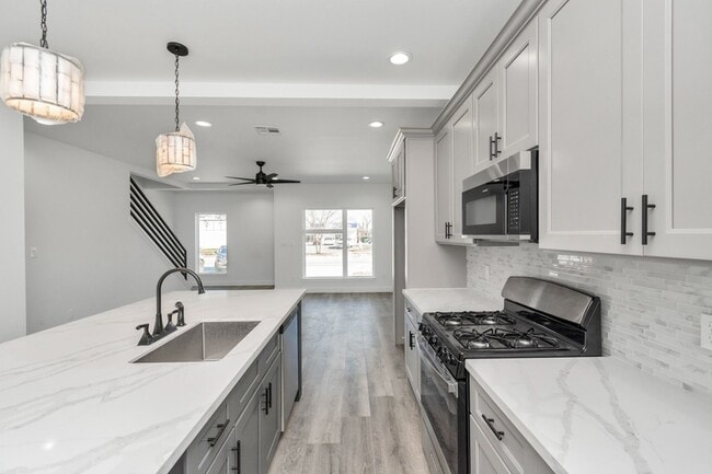 Photo - 8636 Scott St Unit A