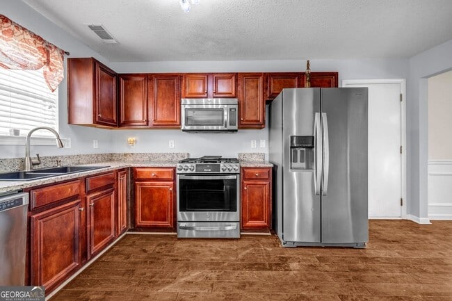 Photo - 1903 Cobblestone Ct