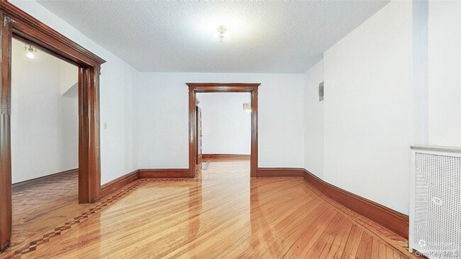 Photo - 2500 Newkirk Ave