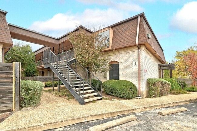 Photo - 7801 Shoal Creek Blvd Unit 140