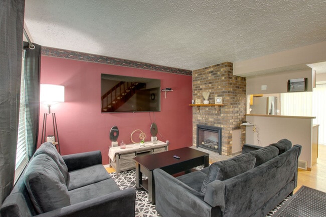 Building Photo - 5368 N Linwood Ave Unit SI ID1596254P