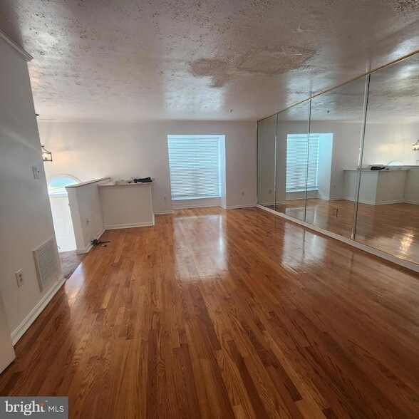 Photo - 501 Kerby Pkwy