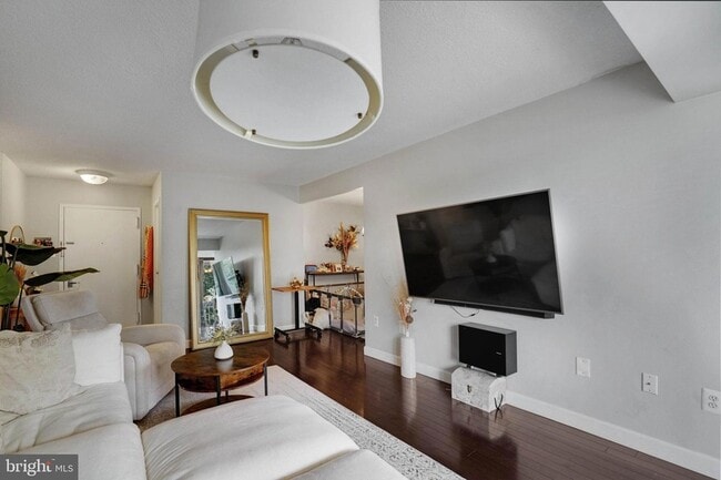 Photo - 4500 S Four Mile Run Dr Unit 407