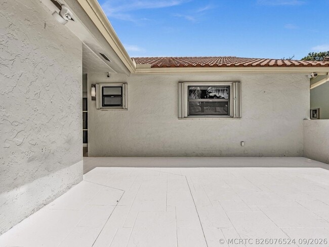 Photo - 21578 Altamira Ave