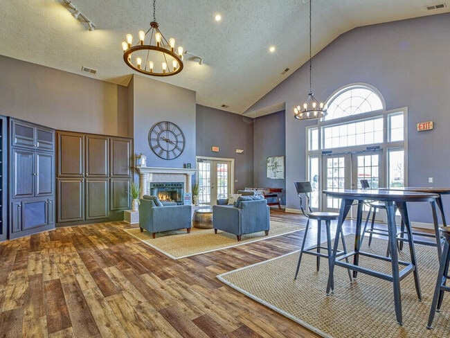 Photo - Regency Apartments