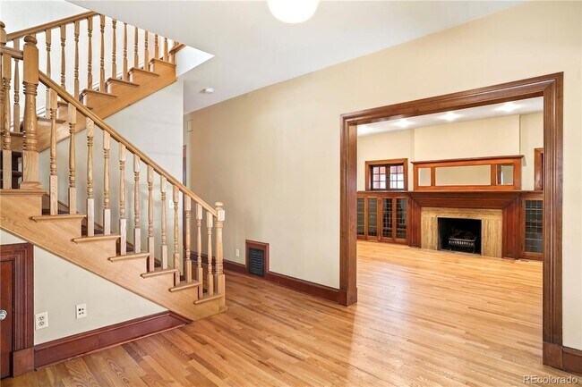 Photo - 840 Emerson St