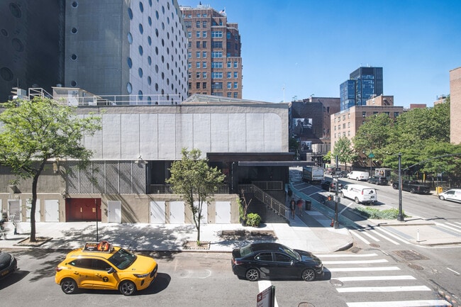 Photo - 363 W 17th St Unit FL2-ID2017