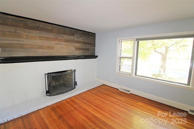 Photo - 3517 Carlyle Dr