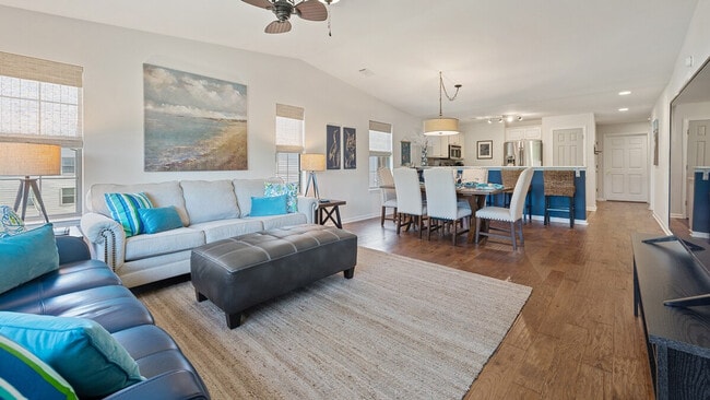 Building Photo - 356 Blue Stem Dr Unit ID1253422P