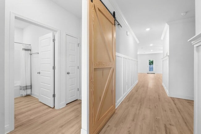 Photo - 156 Emarie Grey Cir