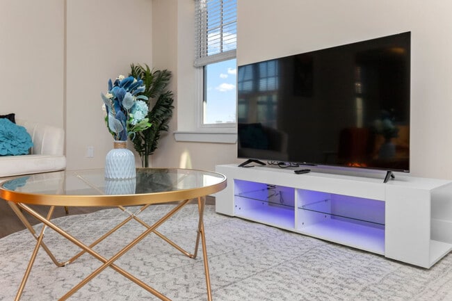 Photo - 457 E Kirby St Unit ID1228686P