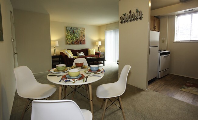 Photo - Parkside Gardens Apartments and Townhouses