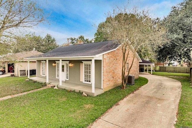 Photo - 15146 Cocodrie Ave