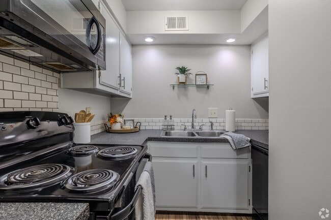 Photo - Somerford Square Apartments