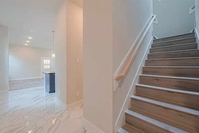 Photo - 2414 Sam Wilson St