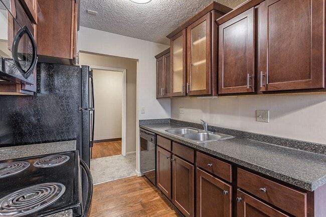 Photo - Delta Square Apartments - Lansing, MI