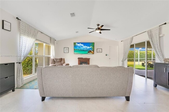 Photo - 15300 SW 164th St