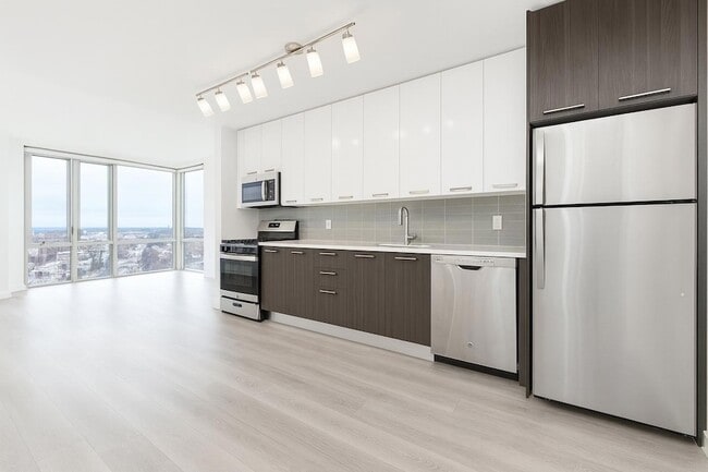 Photo - 1524 Sheepshead Bay Rd