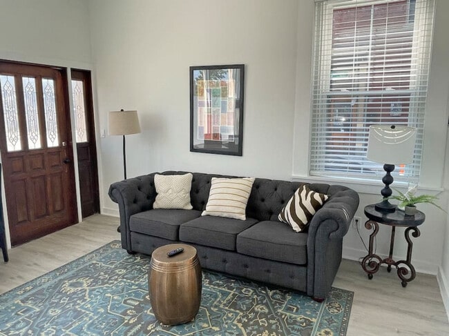 Photo - 216 E Liberty St Unit ID1056066P